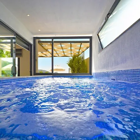 Private Loya Villa *