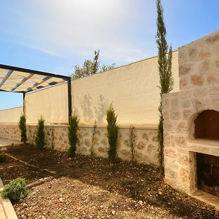 Villa Private Loya Islamlar (Mediterranean)