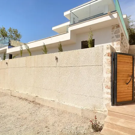 Villa Private Loya Islamlar (Mediterranean)